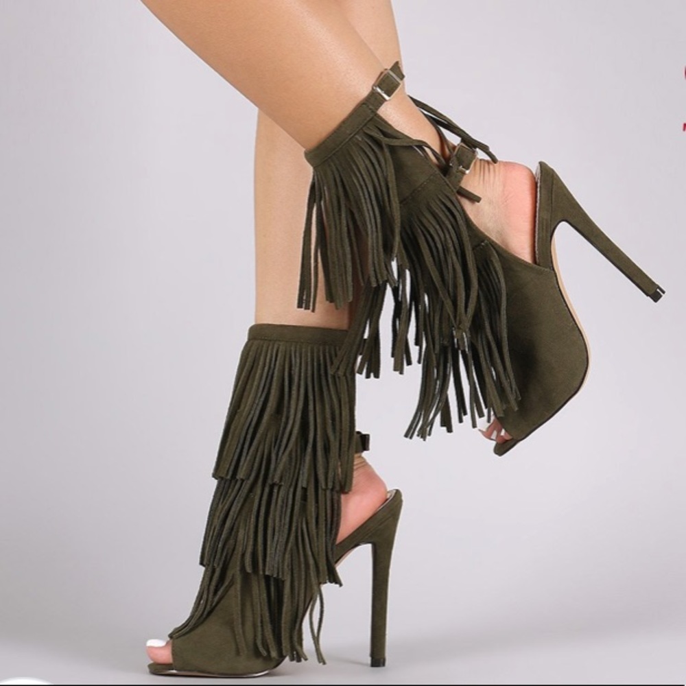 Liliana Heels